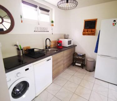 Bernis Apartment | Gîtes avec grande piscine et sa terrasse privative