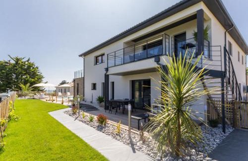 Prefailles House | Gîtes avec piscine chauffée, SPA, proche plage et commerces, jardin privatif et tout compris - FR-1-306-1207