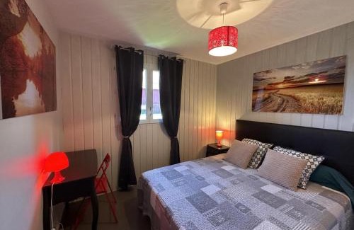 Meillard House | Gîtes Bucoliques dans le Bocage Bourbonnais avec Terrasse - FR-1-489-235