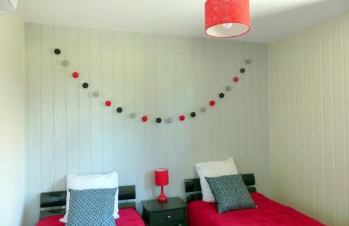 Meillard House | Gîtes Bucoliques dans le Bocage Bourbonnais avec Terrasse - FR-1-489-235