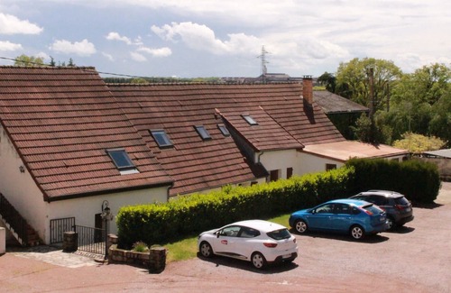 Le Breuil Apartment | Gîtes de montvaltin appartement sous toit