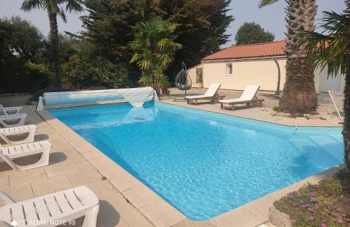 Saint-Maixent-sur-Vie Apartment | Gîtes des Colombières Piscine & Spa