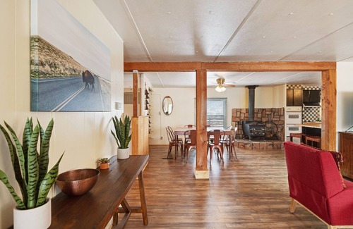 South Fork Cabin | "G" Goat Cabin - Affordable 4 Bedroom “G”
