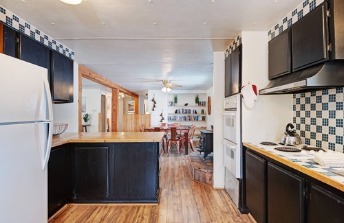 South Fork Cabin | "G" Goat Cabin - Affordable 4 Bedroom “G”