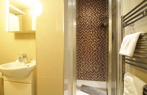 Tachbrook Apartment | G4s - Idea base: zone 1 ease with Victoria charm