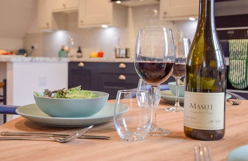 Woodbridge Apartment | GAD ABOUT, pet friendly, luxury holiday cottage in Woodbridge
