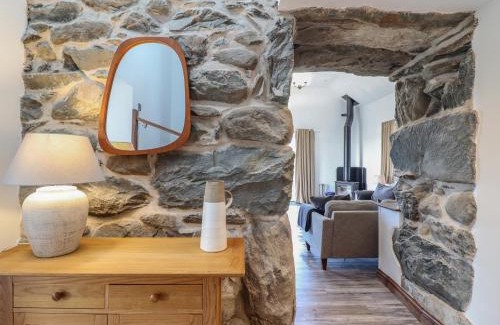 Llanfair House | Gaerau Bach