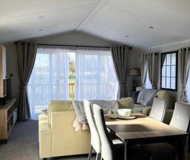 Jedburgh Resort | Gainsborough Lodge