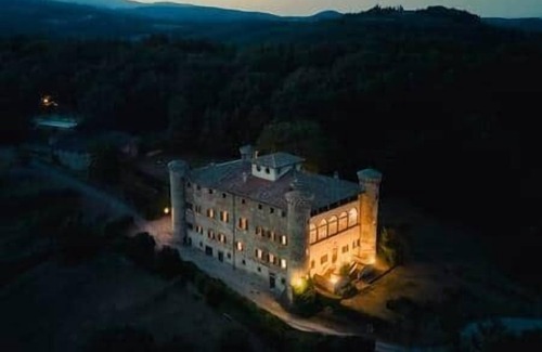 Anghiari Villa | Galbino Castle