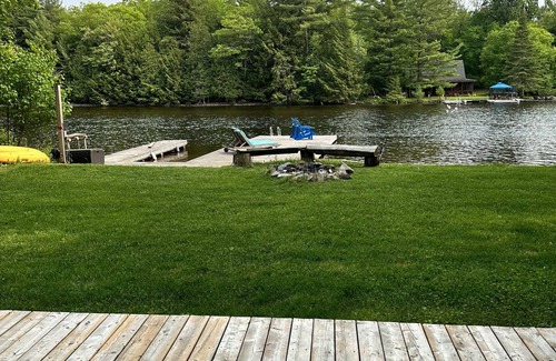 Bracebridge Cottage | Gali's Waterfront Cottage on Lake Muskoka facing south with western sunset views