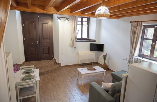 Eresos House | Galinos-traditional house B