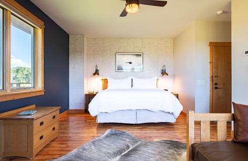 Bozeman Cabin | Gallatin River Lodge