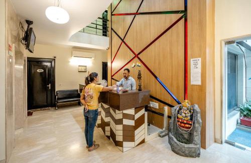 Gurugram Hotel | Galleria Inn -Galleria Market & Golf Course