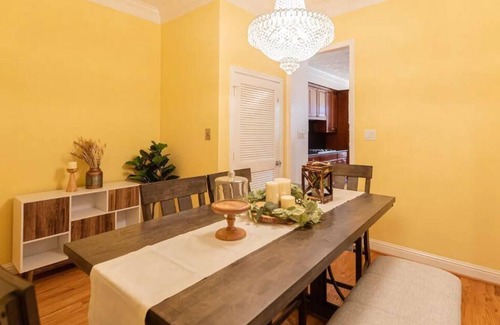 Houston Villa | Galleria | Luxury villa | Pool w/ waterfall