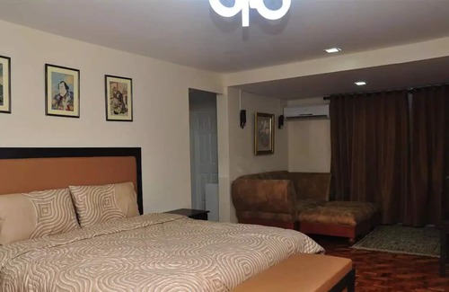 Olongapo Villa | Gallery & Garden Villas w/Jacuzzi 3BR @SBMA