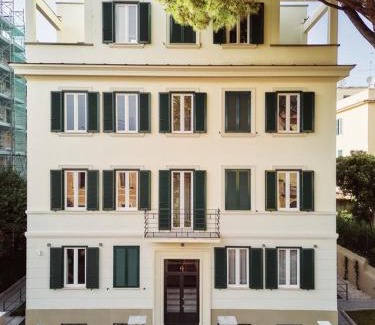 Gianicolo Apartment | Gallese Palace - Heritage Suites near Trastevere