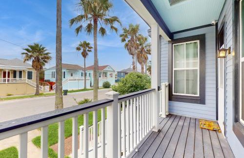 San Jacinto House | Galveston Getaway