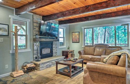 Arnold House | Game Room and Deck Oso Cozy Cabin in Arnold!