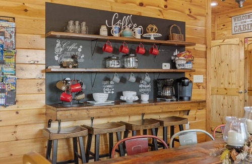 Sevierville Cabin | Game Room, Hot Tub & Large Porches-Luxury Cabin