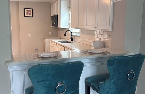 Voth House | Game room ! HUGE backyard , located in downtown Beaumont !