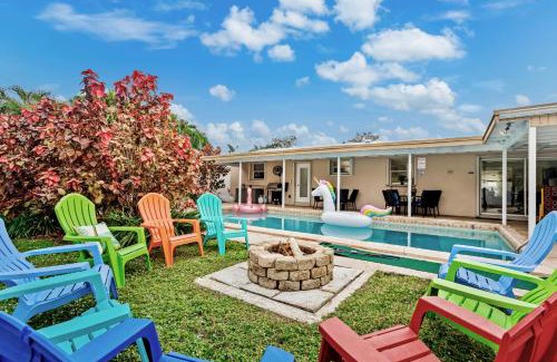Pembroke Pines House | Gameroom Pool Fire Pit Bbq