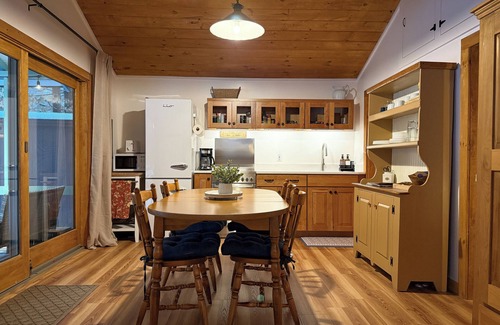 Chocorua House | Games-Roku-FirePit-Essentials-2Mins to White Lake