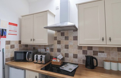 Flamborough House | GANNET, pet friendly, character holiday cottage in Flamborough