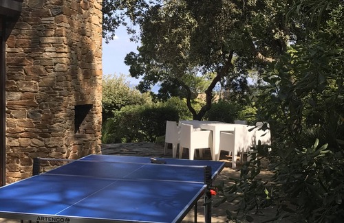 Cap Benat House | Gaou Bénat house with sea view, swimming pool and 10 beds, 3 minutes from the sea