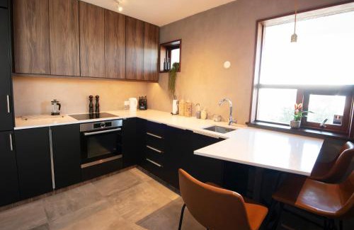 Hafnarfjordur Apartment | Gardabær Sea View Apartment