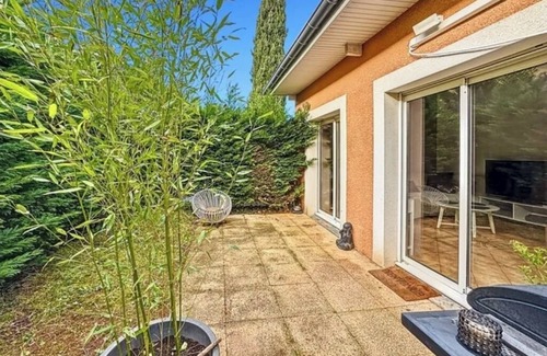 Saint-Bonnet-de-Mure Apartment | Garden apartment sleeps 3 Near eurexpo groupama stadium