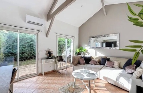 Saint-Bonnet-de-Mure Apartment | Garden apartment sleeps 3 Near eurexpo groupama stadium