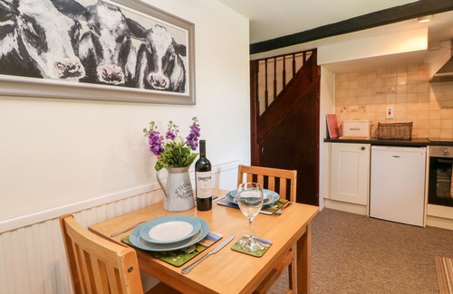 Sparrowpit Cottage | GARDEN COTTAGE, character holiday cottage in Sparrowpit