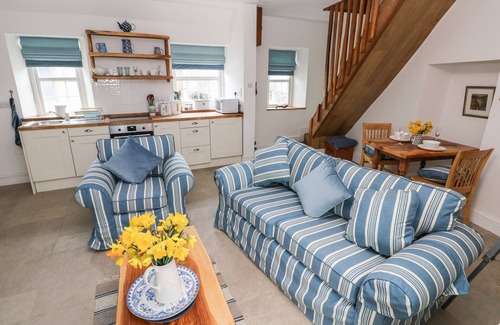 Haverfordwest Cottage | GARDEN COTTAGE, pet friendly, with a garden in Haverfordwest