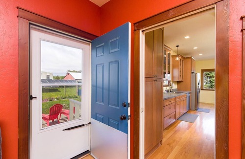 Arcata House | 🌿🌼Garden Getaway: Beautiful spacious home surrounded with gorgeous gardens!🏡