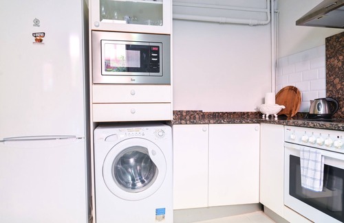 Hispanoamerica Apartment | GARDEN House Downtown MADRID CENTRO-IFEMA-AEROPUERTO. 2 ROOMS 6 PAX GARDEN
