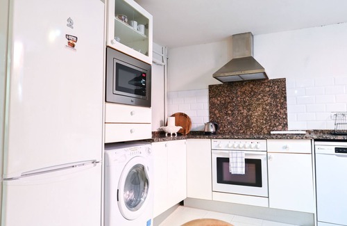 Hispanoamerica Apartment | GARDEN House Downtown MADRID CENTRO-IFEMA-AEROPUERTO. 2 ROOMS 6 PAX GARDEN