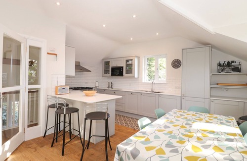 Ambleside Cottage | GARDEN HOUSE, family friendly, with open fire in Ambleside