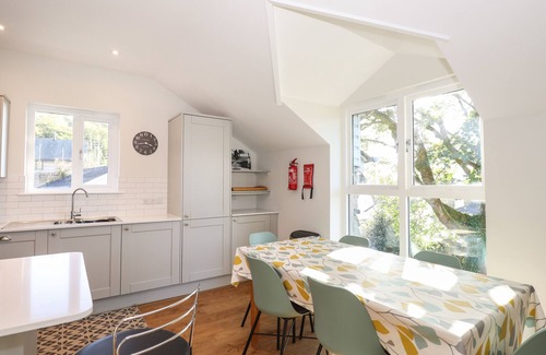 Ambleside Cottage | GARDEN HOUSE, family friendly, with open fire in Ambleside