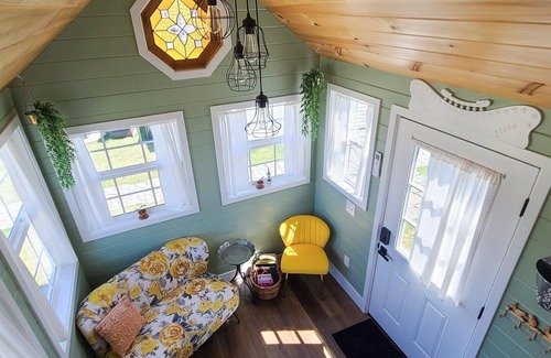 Lakeside Apartment | Garden House - Tiny Digs Lakeshore