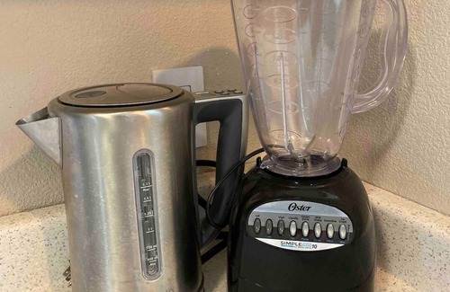 Middletown Cottage | Garden house with gas fireplace