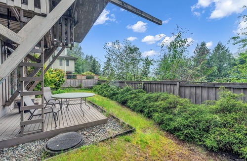 West Vancouver House | Garden level basment , caulfield area