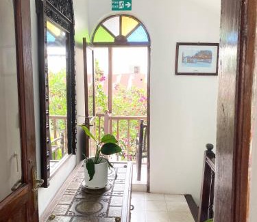 Stone Town Cabin | Garden Lodge