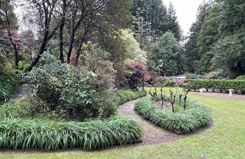 Springfield House | Garden Paradise in Rotorua (with swimming pool)