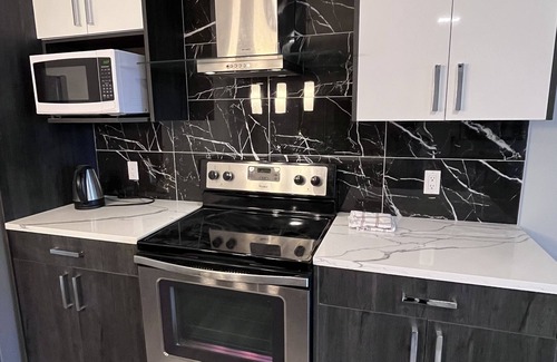 Citadel House | Garden private room with garden-view close LRT&UC,free parking