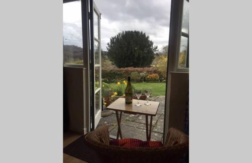 Hockworthy Apartment | Garden Room in Hockworthy