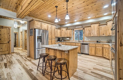 Garden Valley Cabin | Garden Valley Cabin w/Loft & Large Deck!