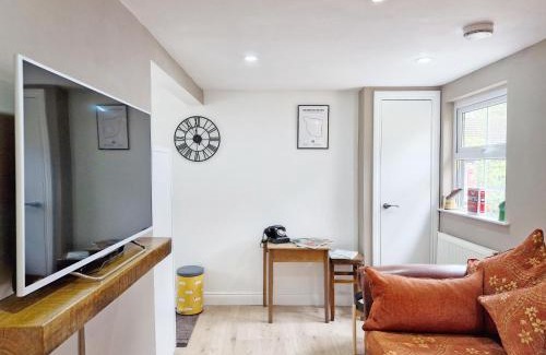 Ford House | Garden View - Aldingbourne