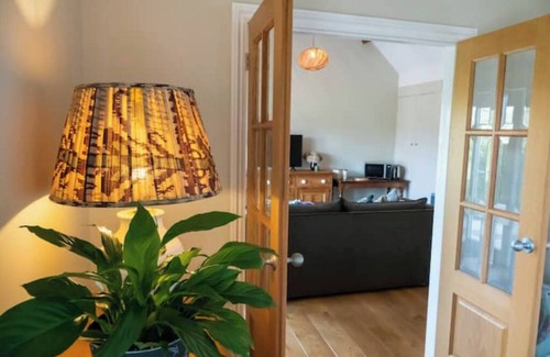 Shoreham Apartment | Garden View Apartment