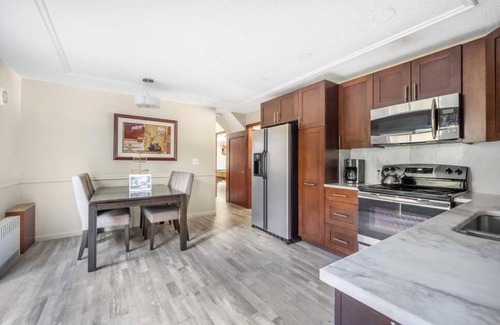 Tobyhanna Villa | Garden View Home