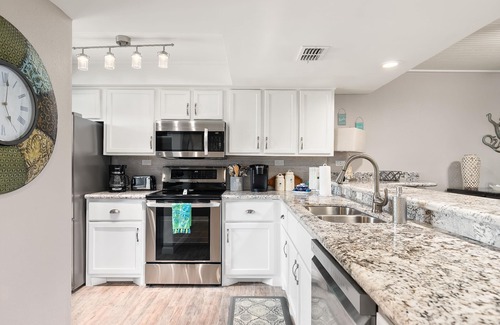 South Padre Island Condo | Garden View 2 Bedroom Condo Directly Across the Street from the Beach!